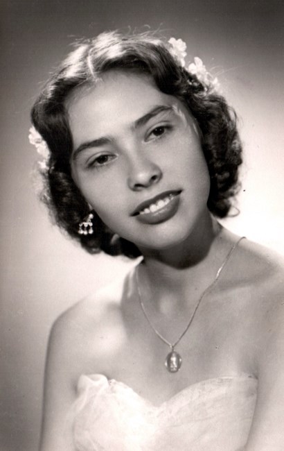 Obituary of Mercedes M Quiroz