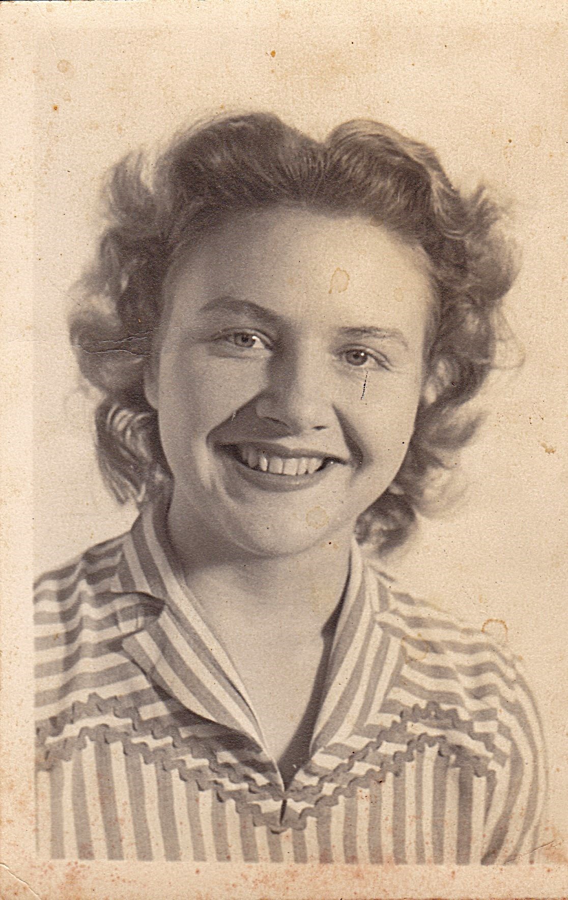 Obituary of Mrs. Mary Louise Rowan