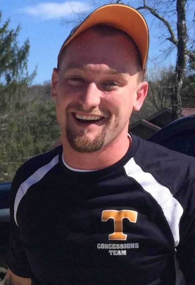 Obituary of Dustin Hoskins