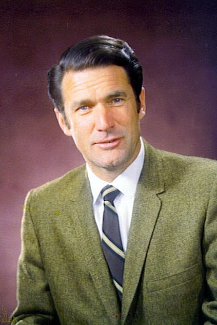 Obituario de Eugene Merle Shearer