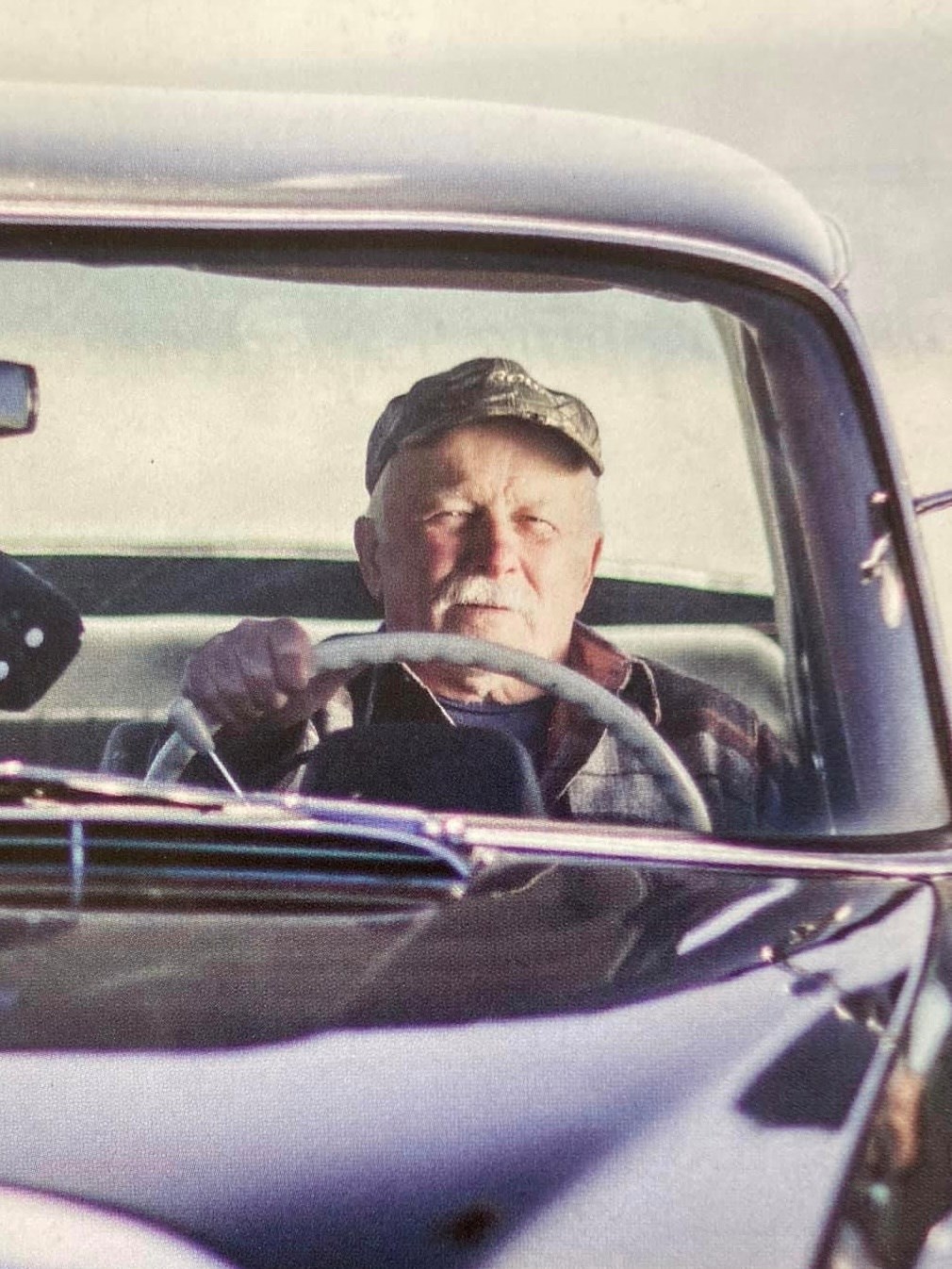 Avis de décès de Howard "Bruce" Court