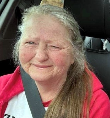 Obituario de Patricia B Hutchins