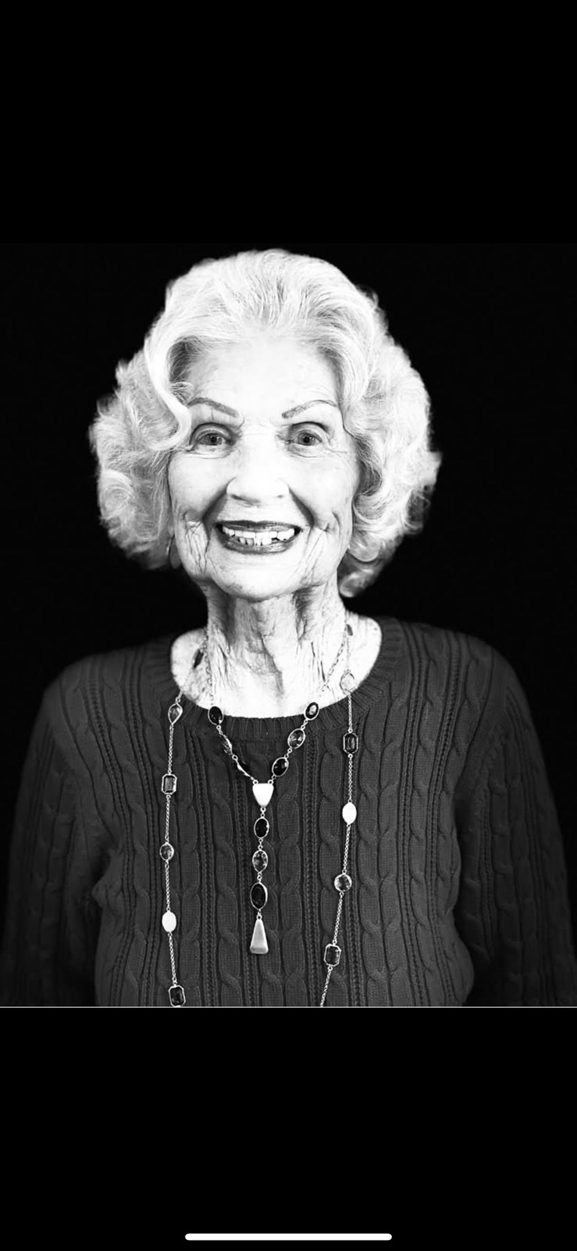 Obituario de Mary Elizabeth Bozovich