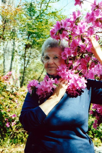 Obituary of Mary "Sib" Roberts Vlahos