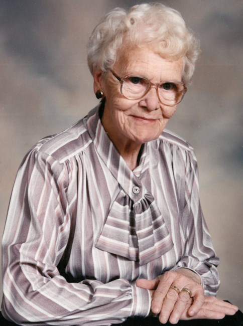 Obituary of Violet Hoff