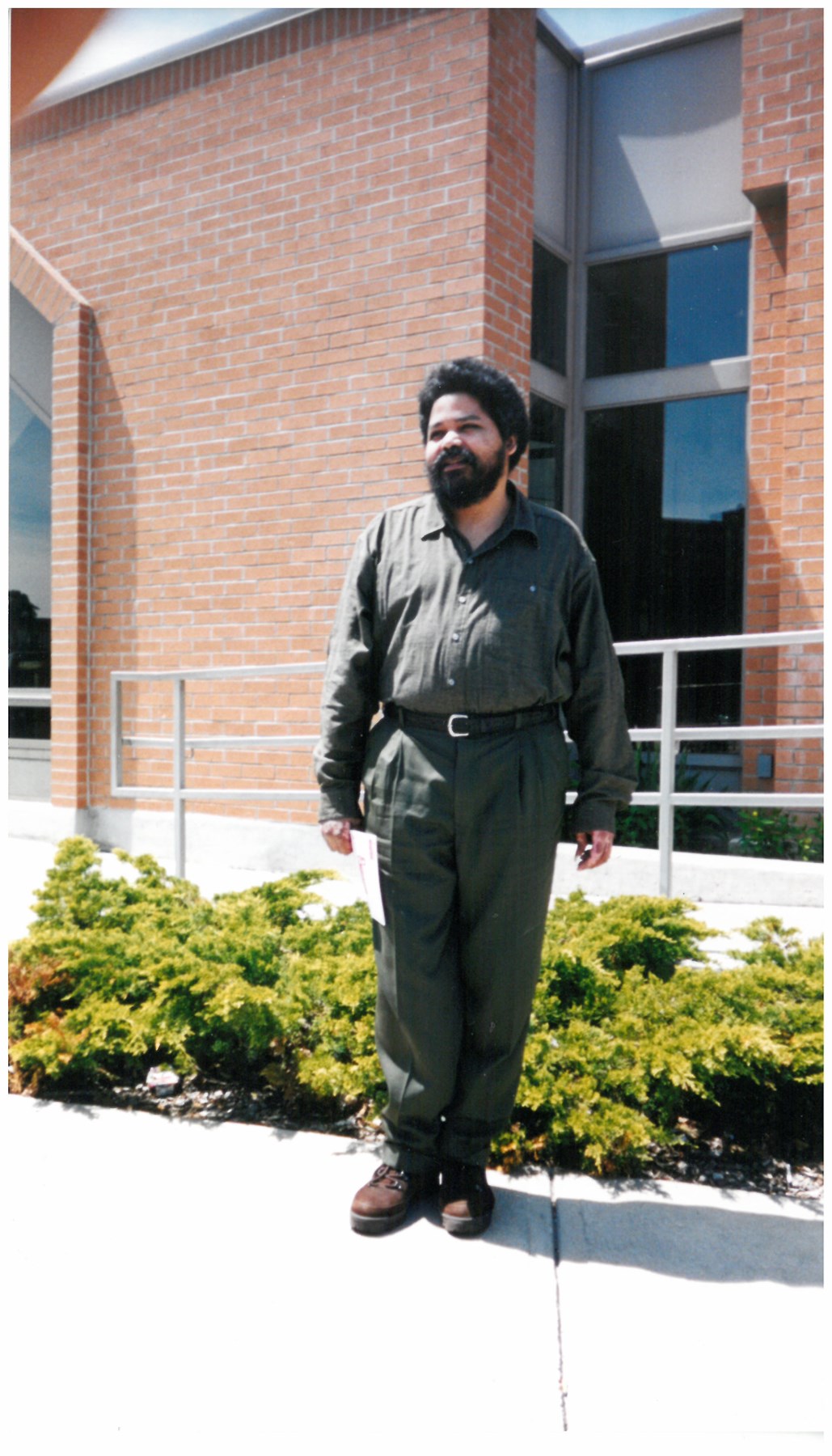 Obituary of Ian Thompson