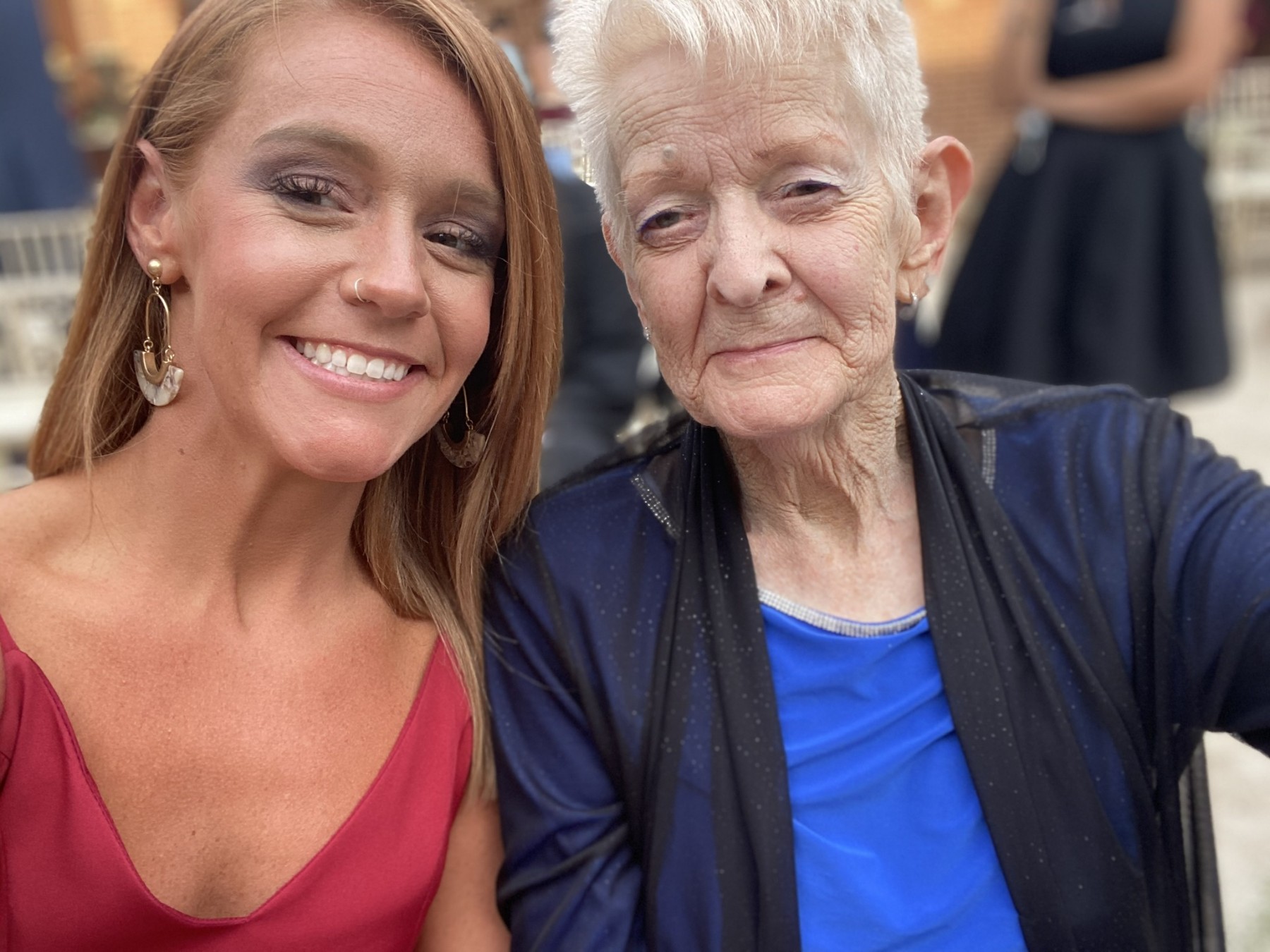 Theresa Hilbert's Instagram, Twitter & Facebook on IDCrawl