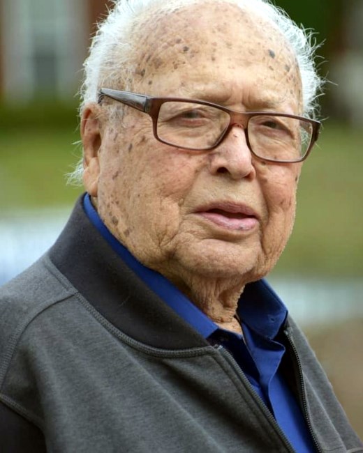 Obituary of Roberto González Bujanos