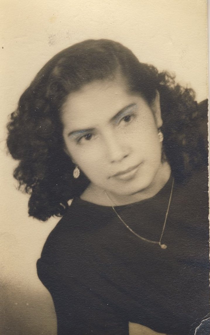 Obituary of Angela Flores Castillo