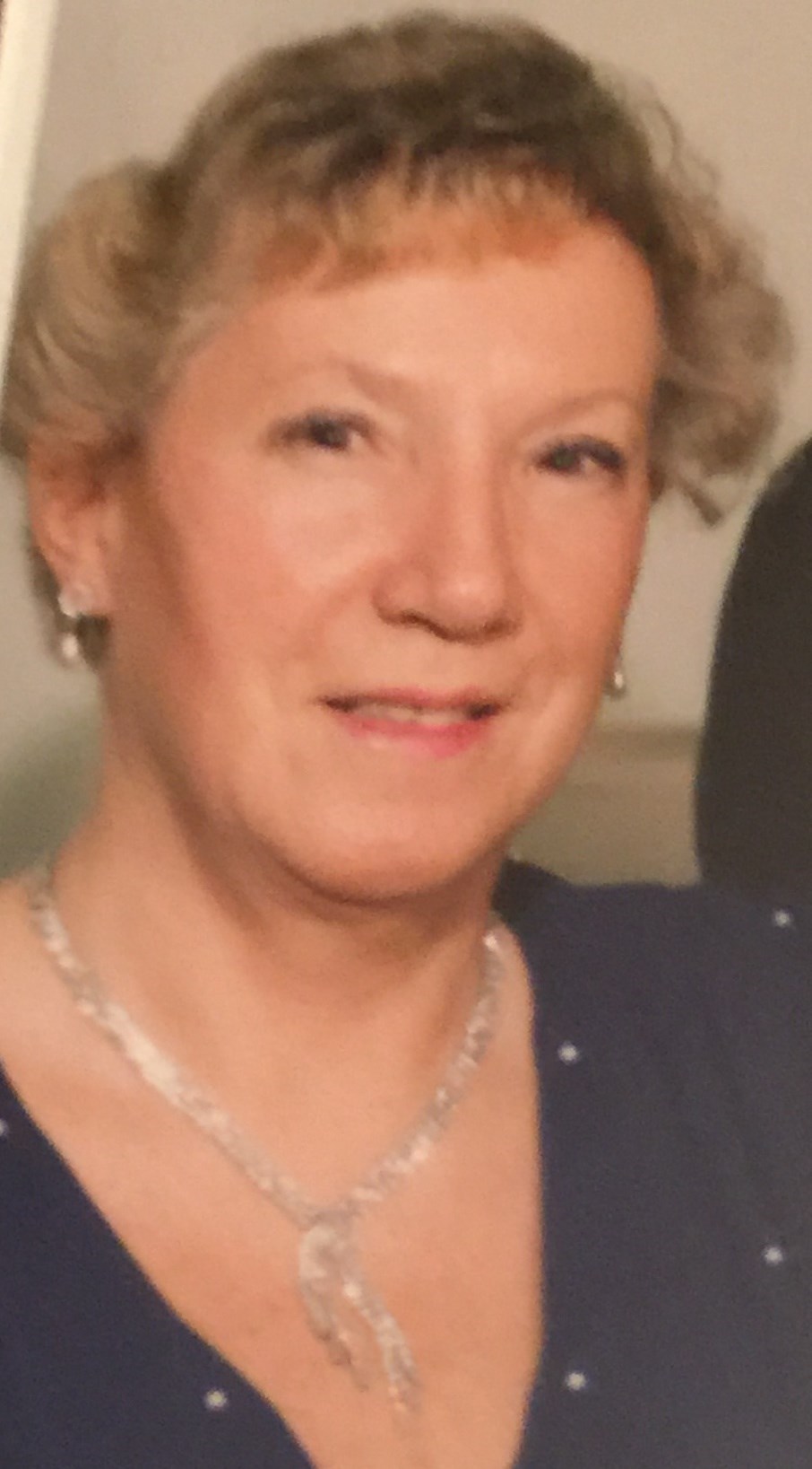 Avis de décès de Isolde E. (Fritsch) Lake