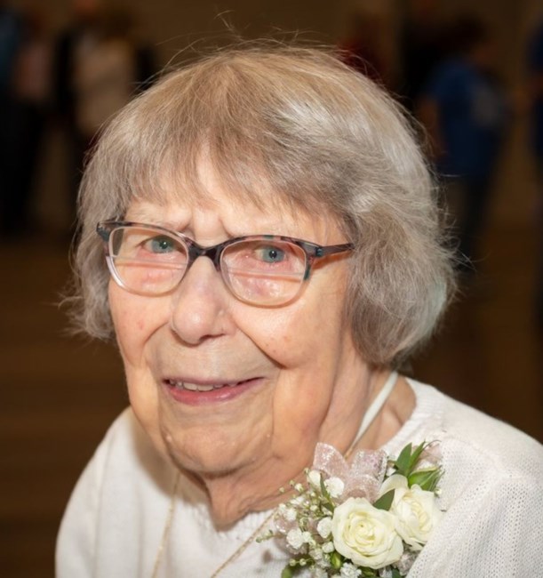 Obituary of Myrtle Lorenia West