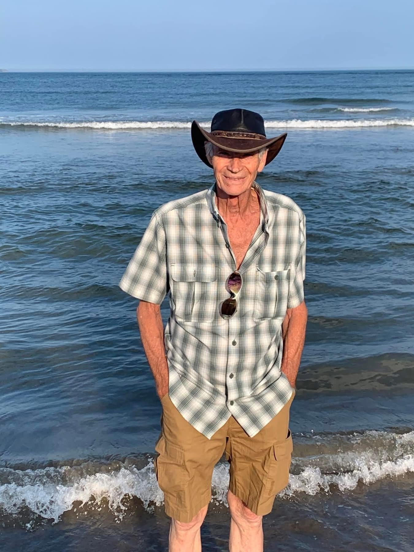 Obituary of Leo Joseph MacRoberts