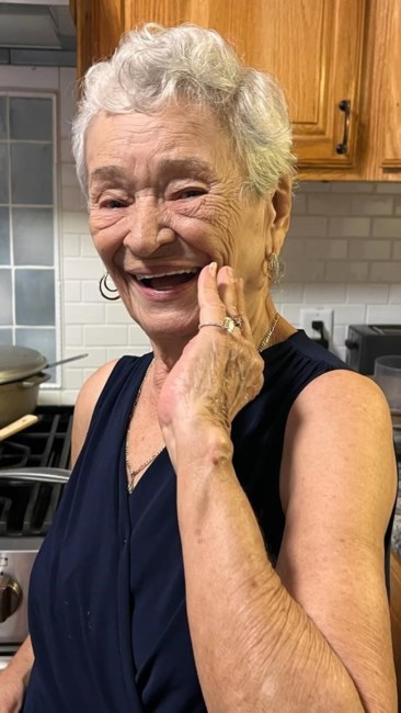 Obituary of Gloria Esther Román González