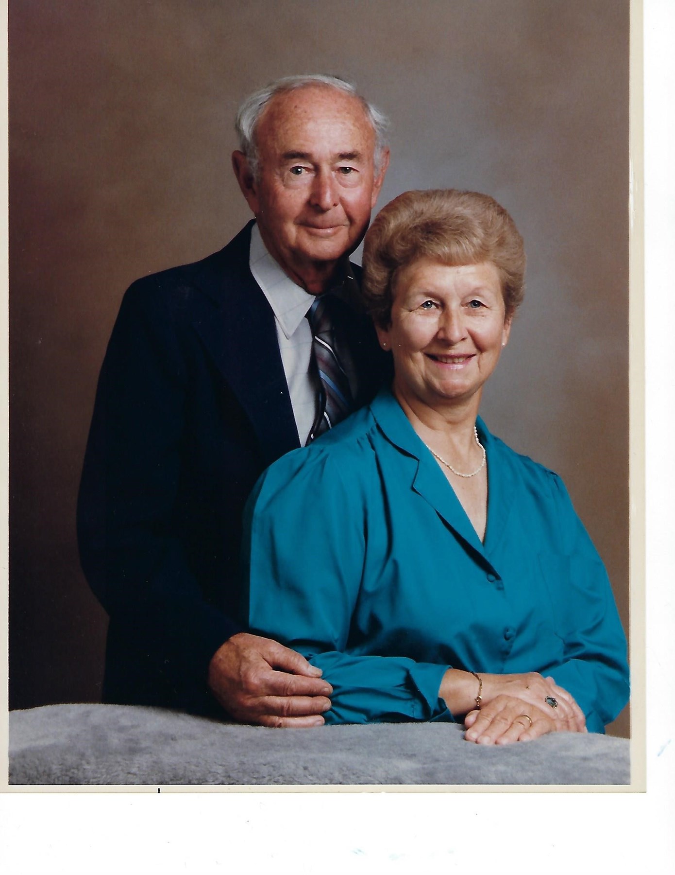 Obituary of Lois Woline Hansen