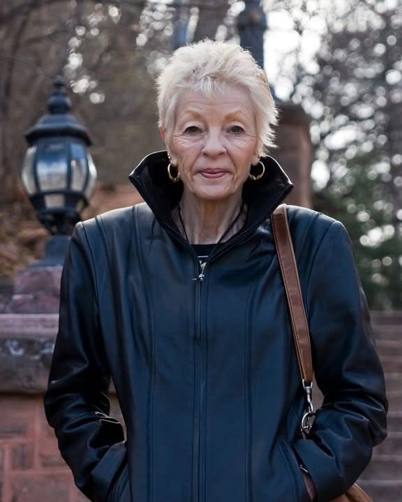 Obituary of Jenny L Hillier