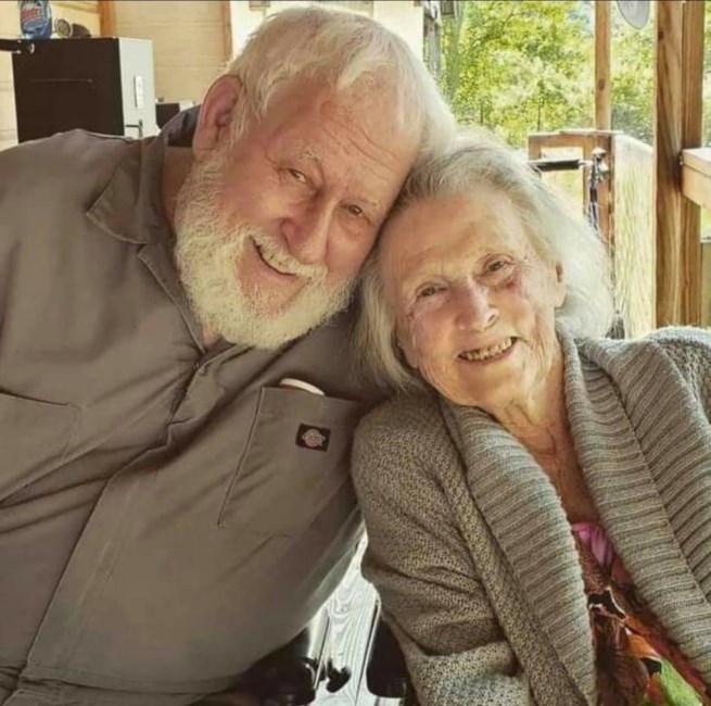 Obituary of Hershel Eugene Pillow and Mae Addline Pillow