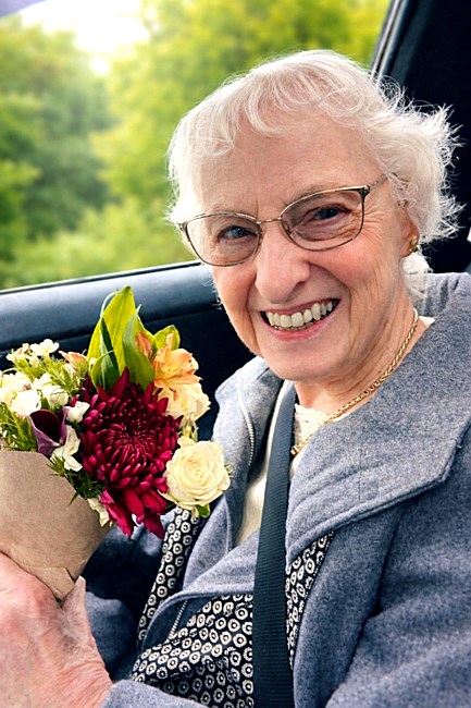 Obituary of Suzanne Carmen Harris