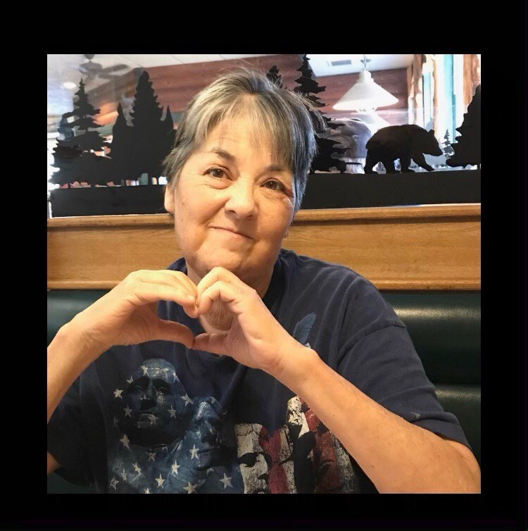 Obituario de Julie Ellen James