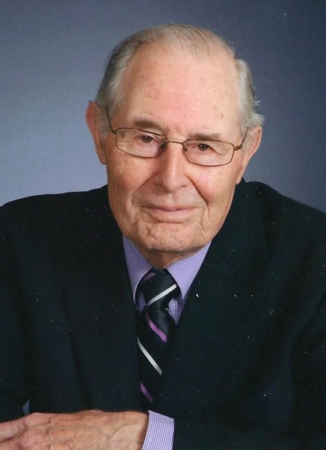 Obituary of John von Hollen