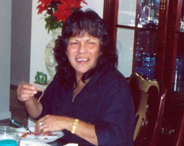 Obituary of Esmeregilda Torres