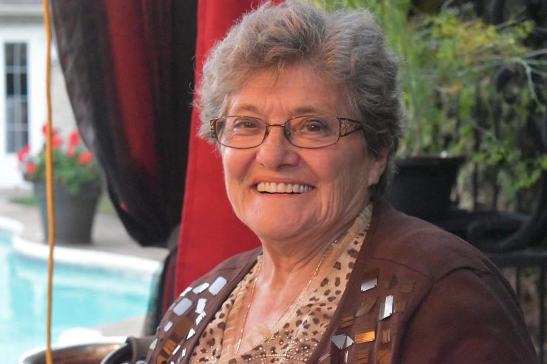 Obituary of Bernadette Lavallée Valcourt