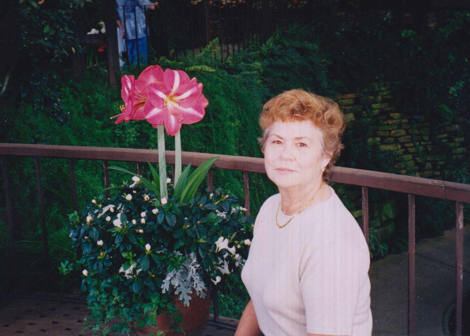 Obituary of Ona T. Larson