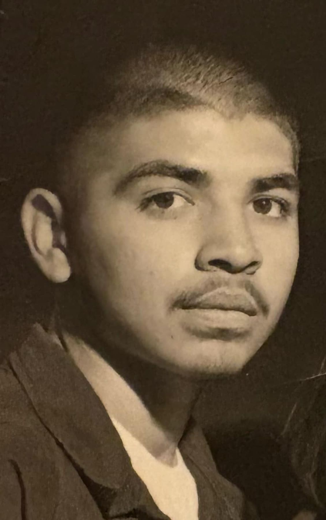 Obituary of Eduardo Paredes Jr.