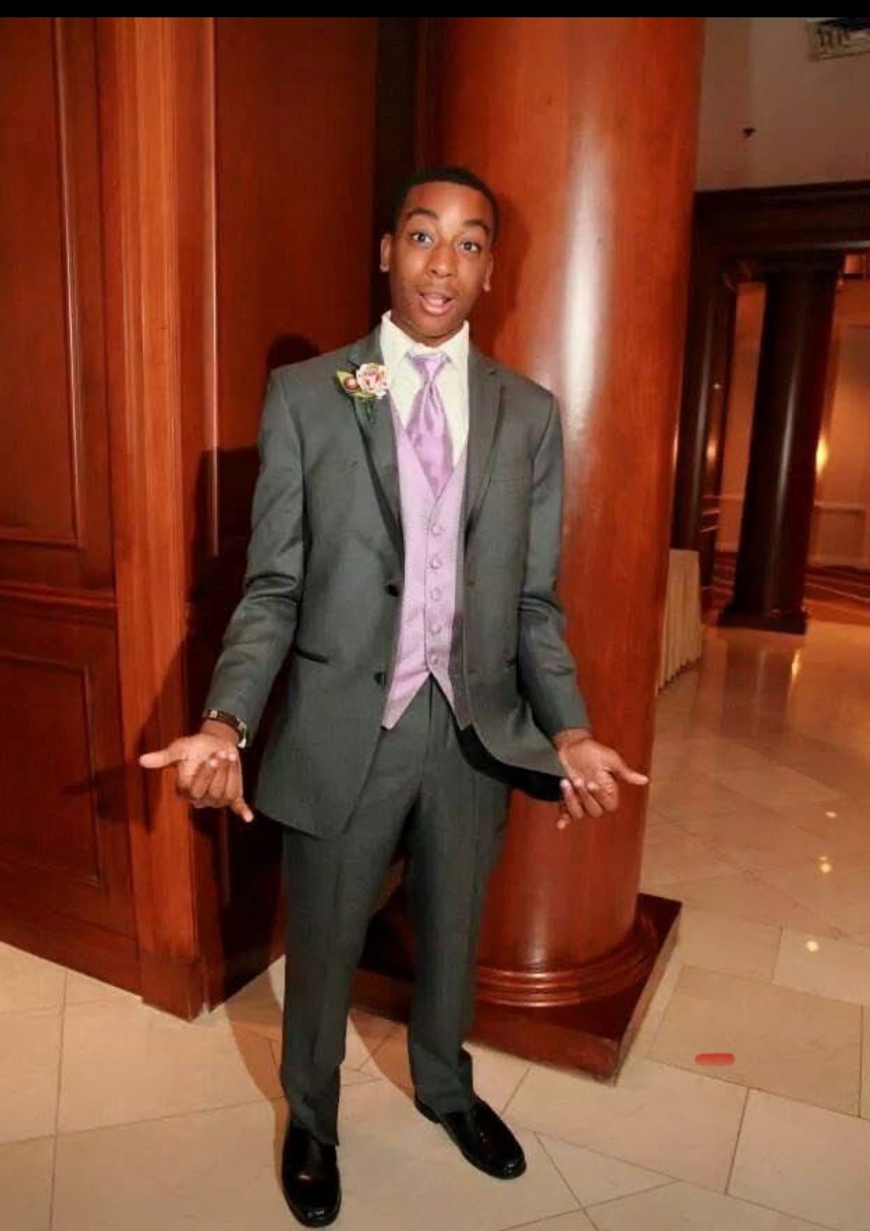 Avis de décès de Valen Lucas Long