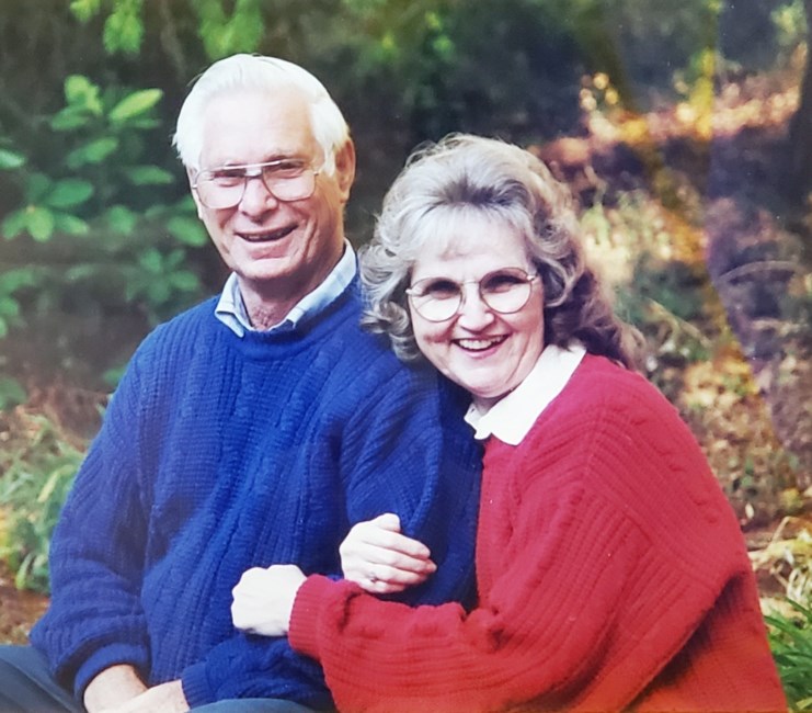 Obituary of Charles & Marlys Harris