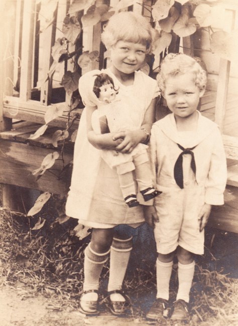 Obituary of Helen J Hahn