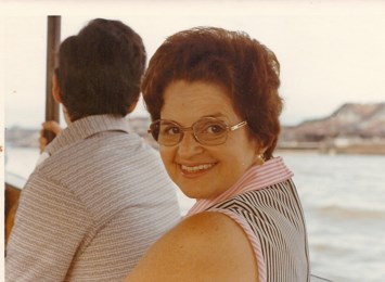 Obituario de Esther Kaplan