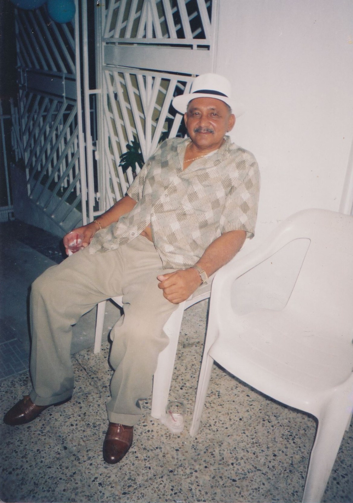 Obituary of Roberto Reyes Agosto