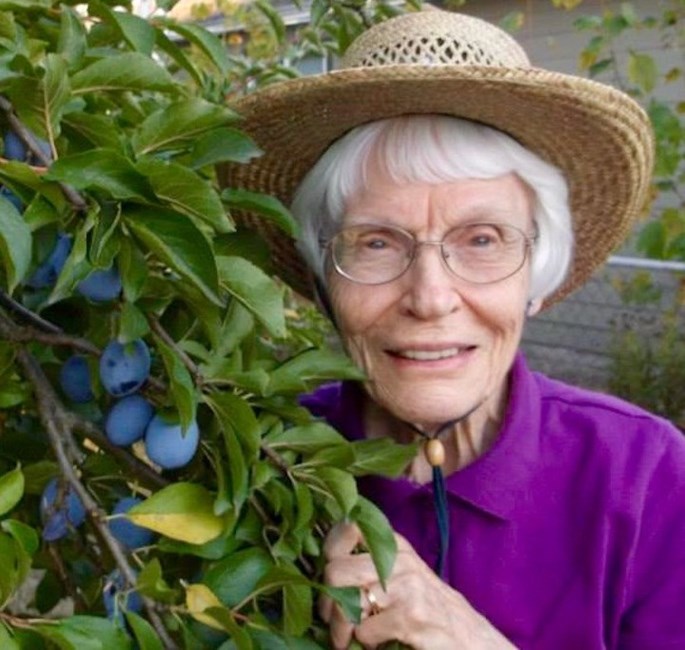 Obituary of Joyce Estelle Nabower Davenport