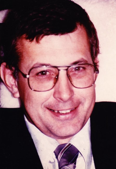 Obituario de Vernon Andrew West