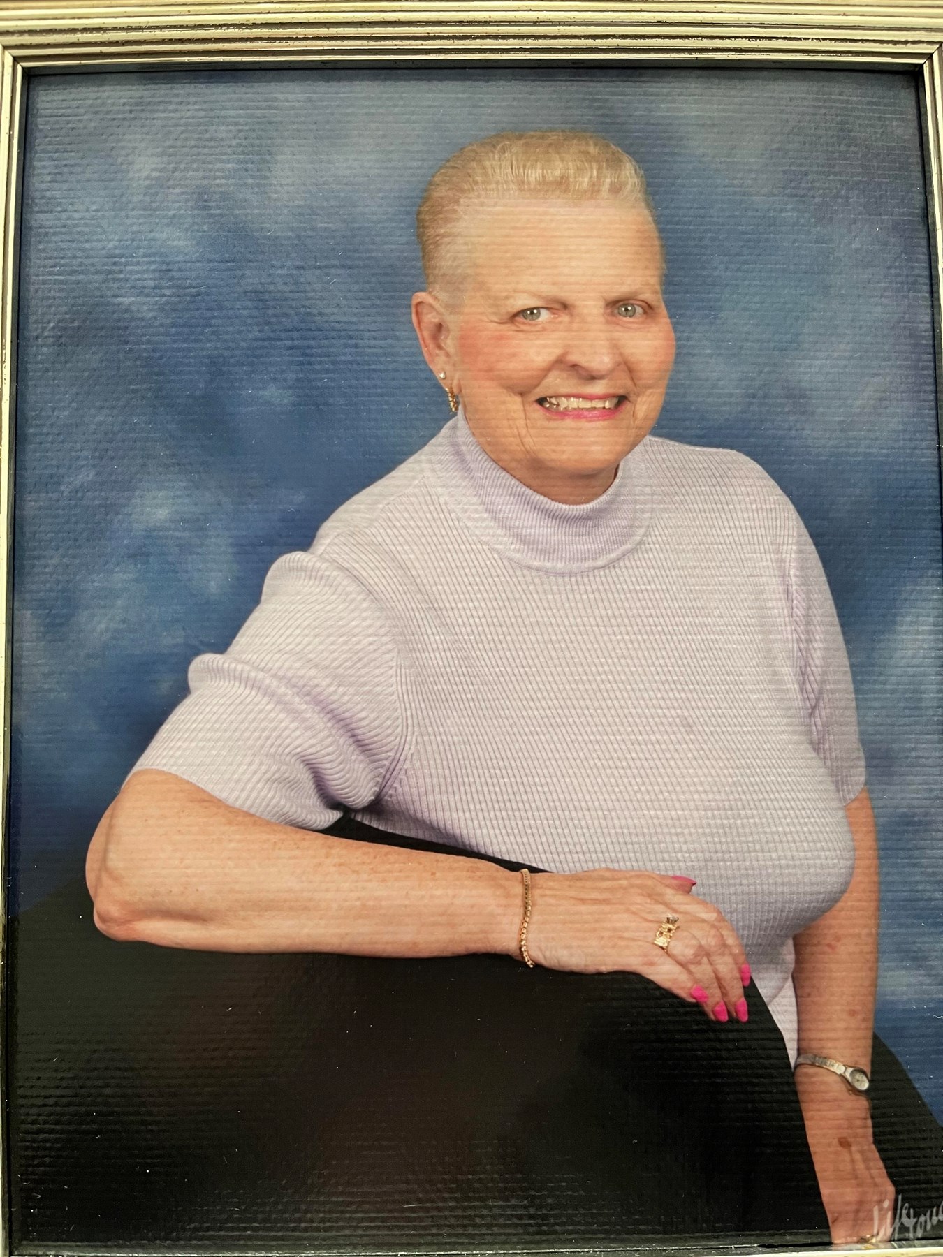 Obituario de Carolee Eleanor Kuzma