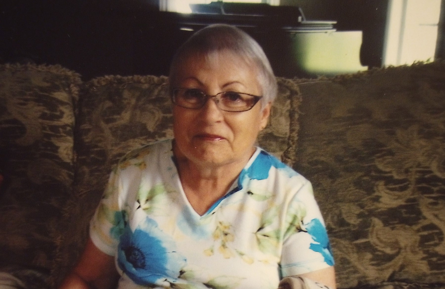 Obituary of Linda Lou Hall