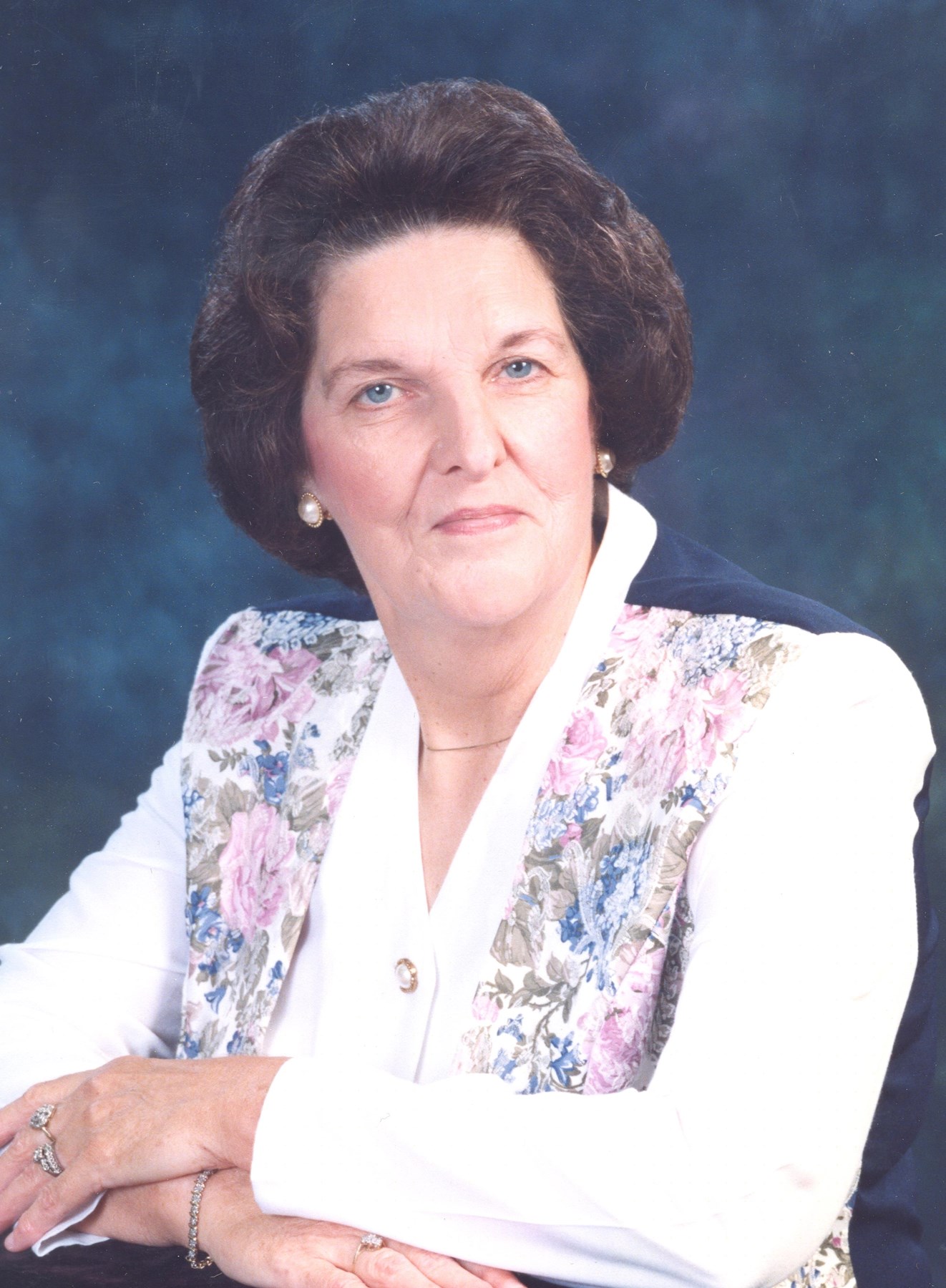 Obituary of Betty Elma Farrell