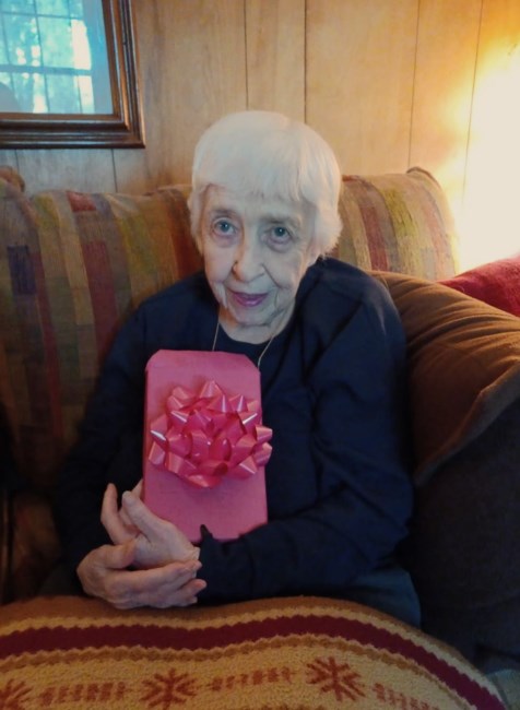 Avis de décès de Helen Joyce Maxwell