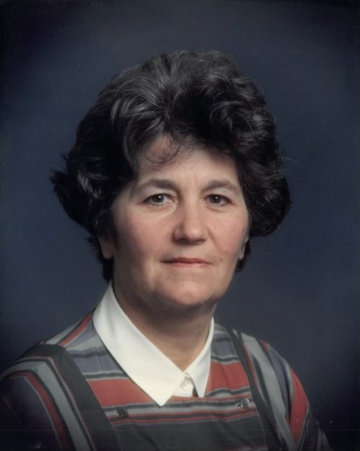 Obituary of Stefanie Derec