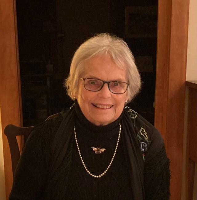 Obituario de Helen "Henny" Frost Hale
