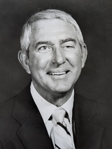 Obituario de James Lawrence Thompson