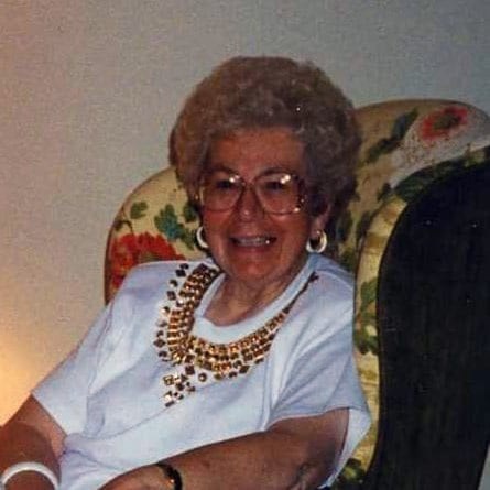 Obituario de Esther Logan