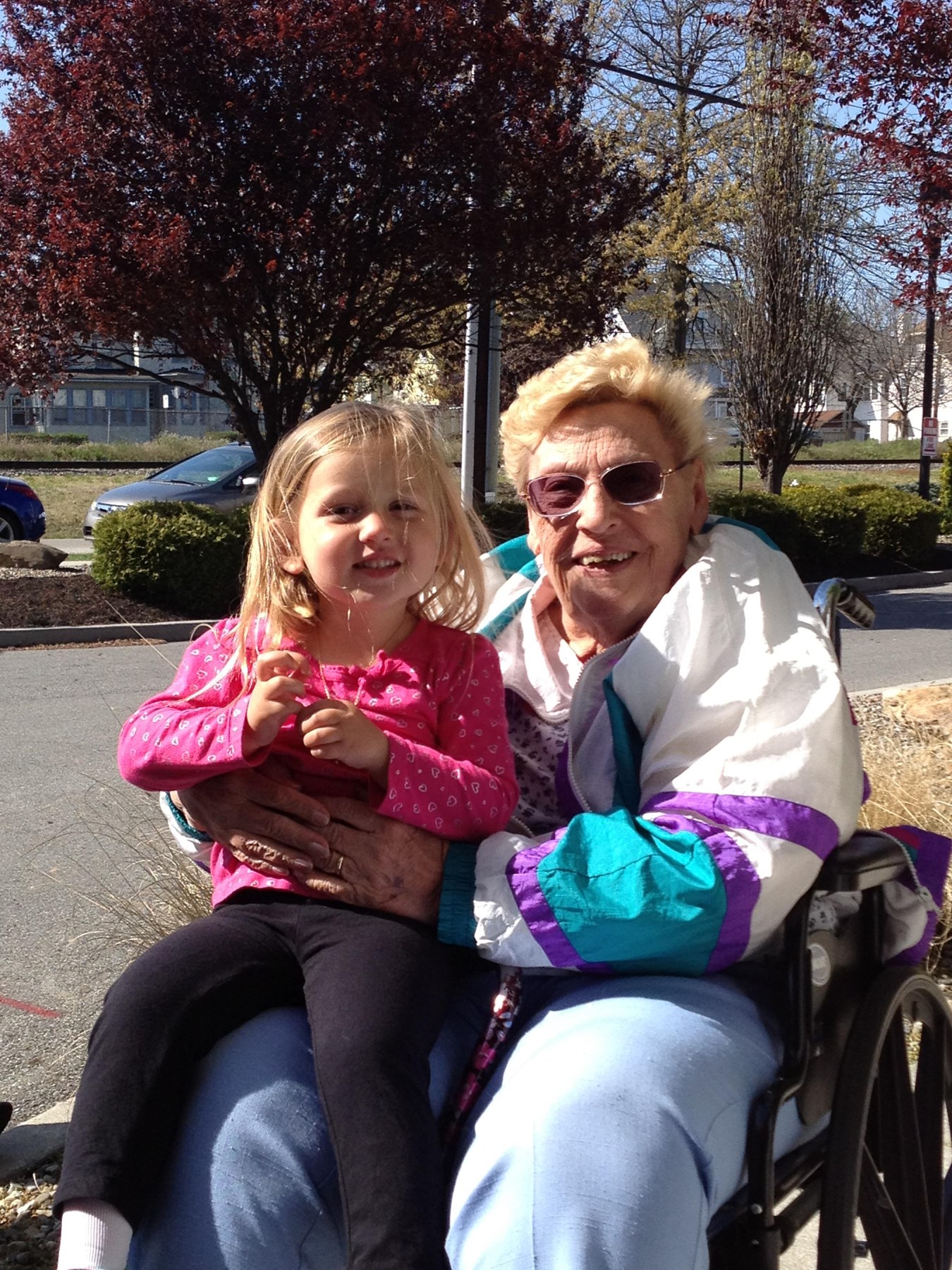 Obituary of Elizabeth Bertha Pfau