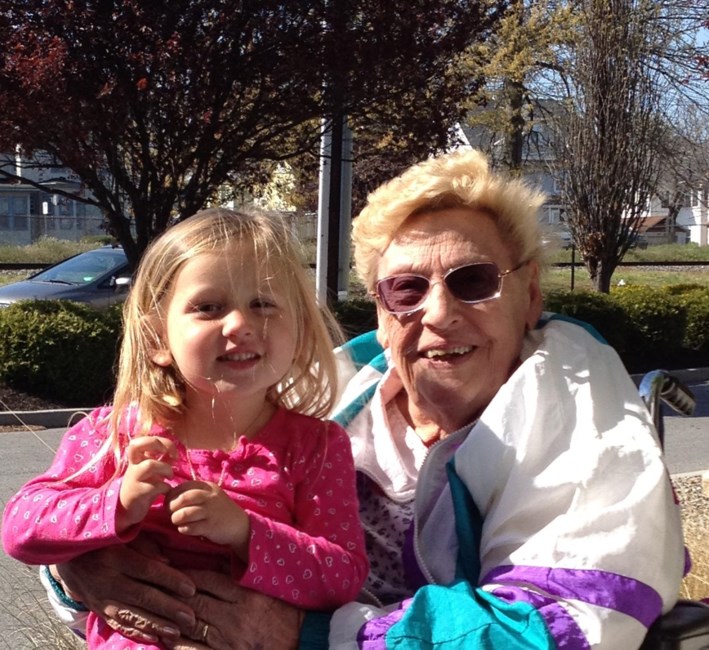 Obituary of Elizabeth Bertha Pfau