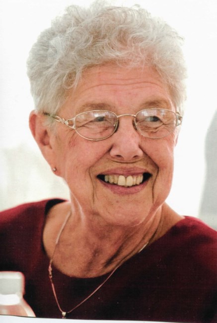 Obituary of Helen Ernestine Mombaerts