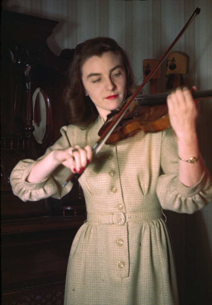 Obituary of Helen J. Weiksnar