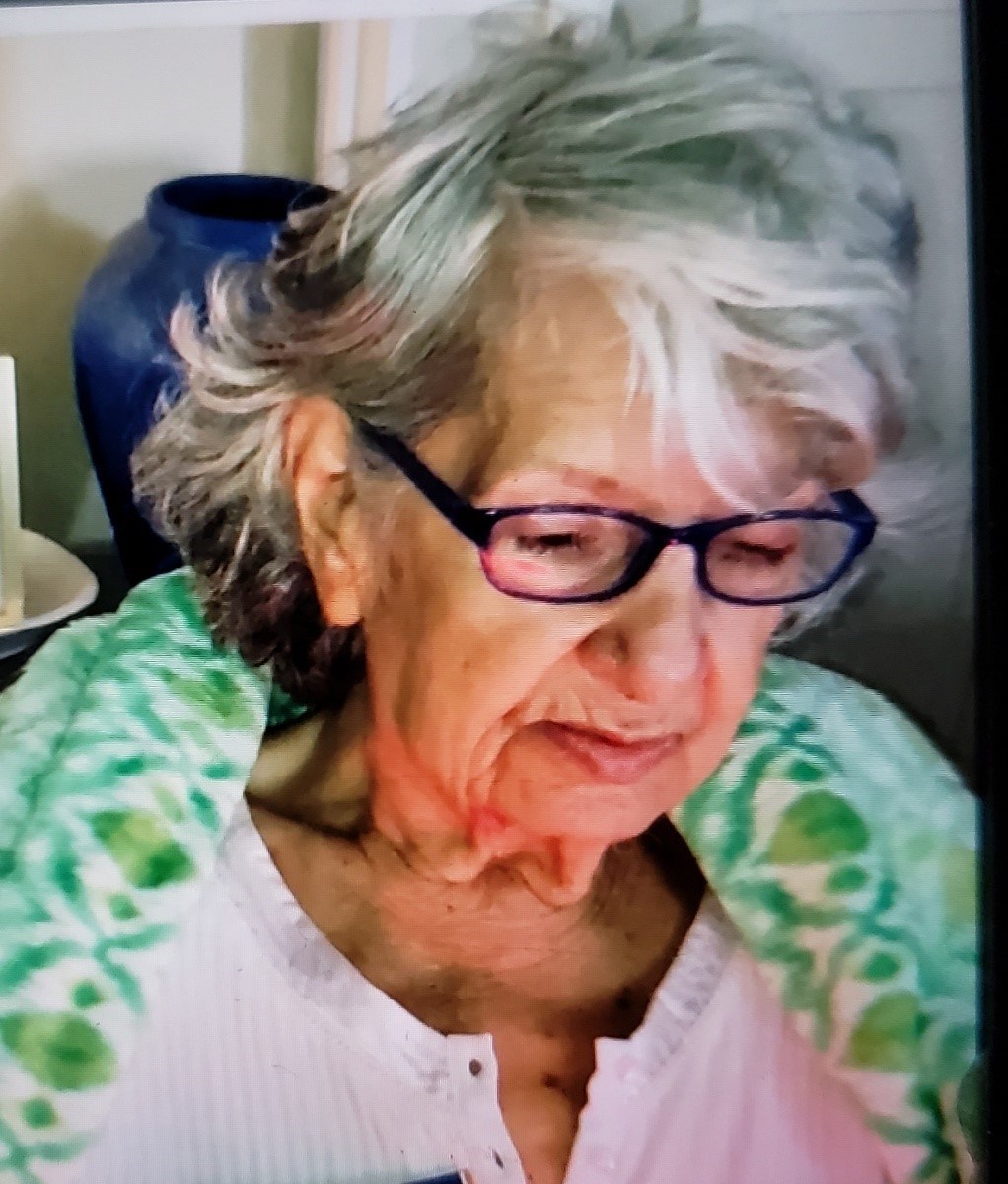 Obituary of Evelyn Dale Hollis