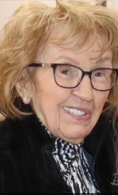Obituary of Ilse "Nena" Vest