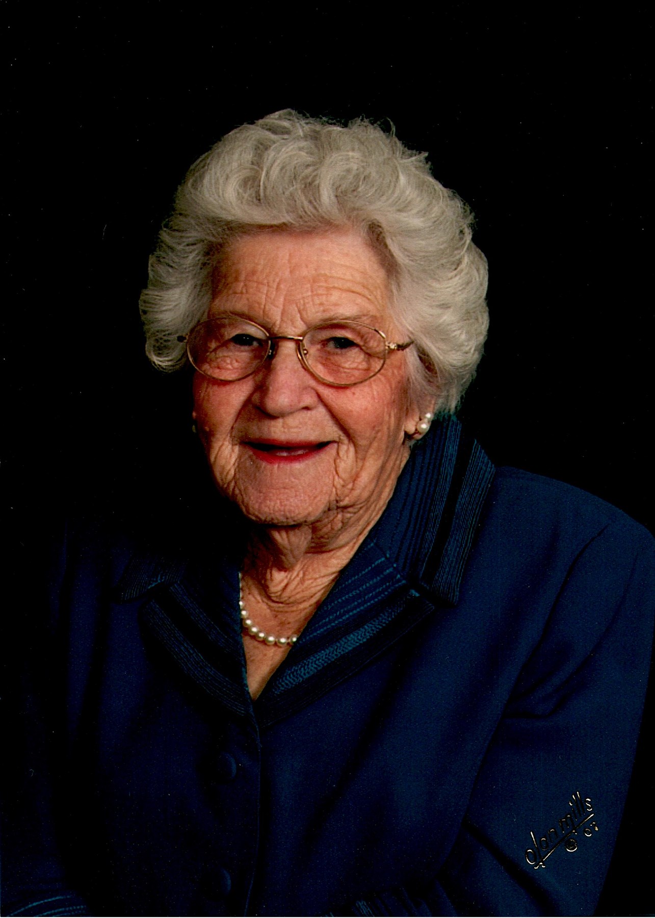 Obituary of Esther Molena Vanosdale