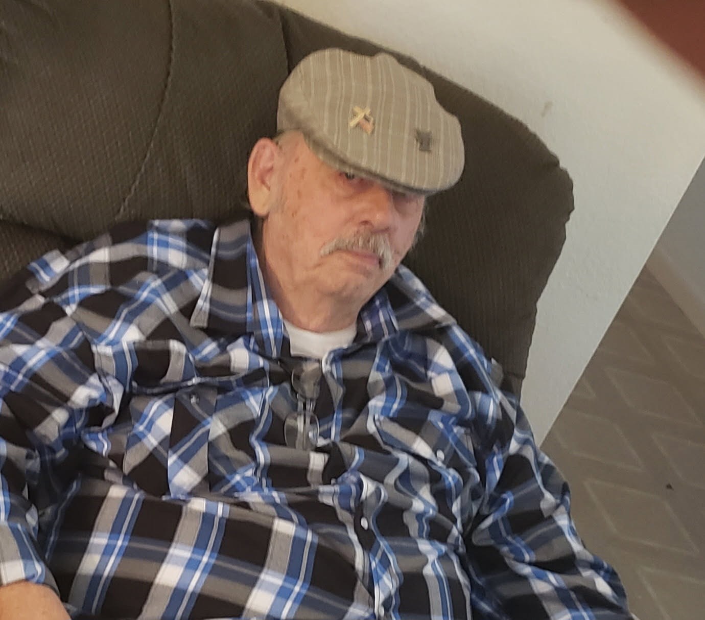 Obituary of Dennis L Drury